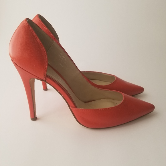 Colin Stuart | Burnt Orange Pointed Pumps - Picture 3 of 8